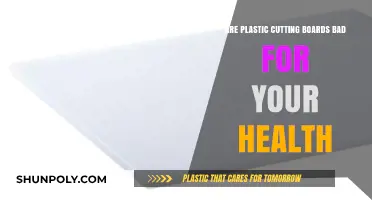 Plastic Cutting Boards: Health Risks and Safe Kitchen Alternatives