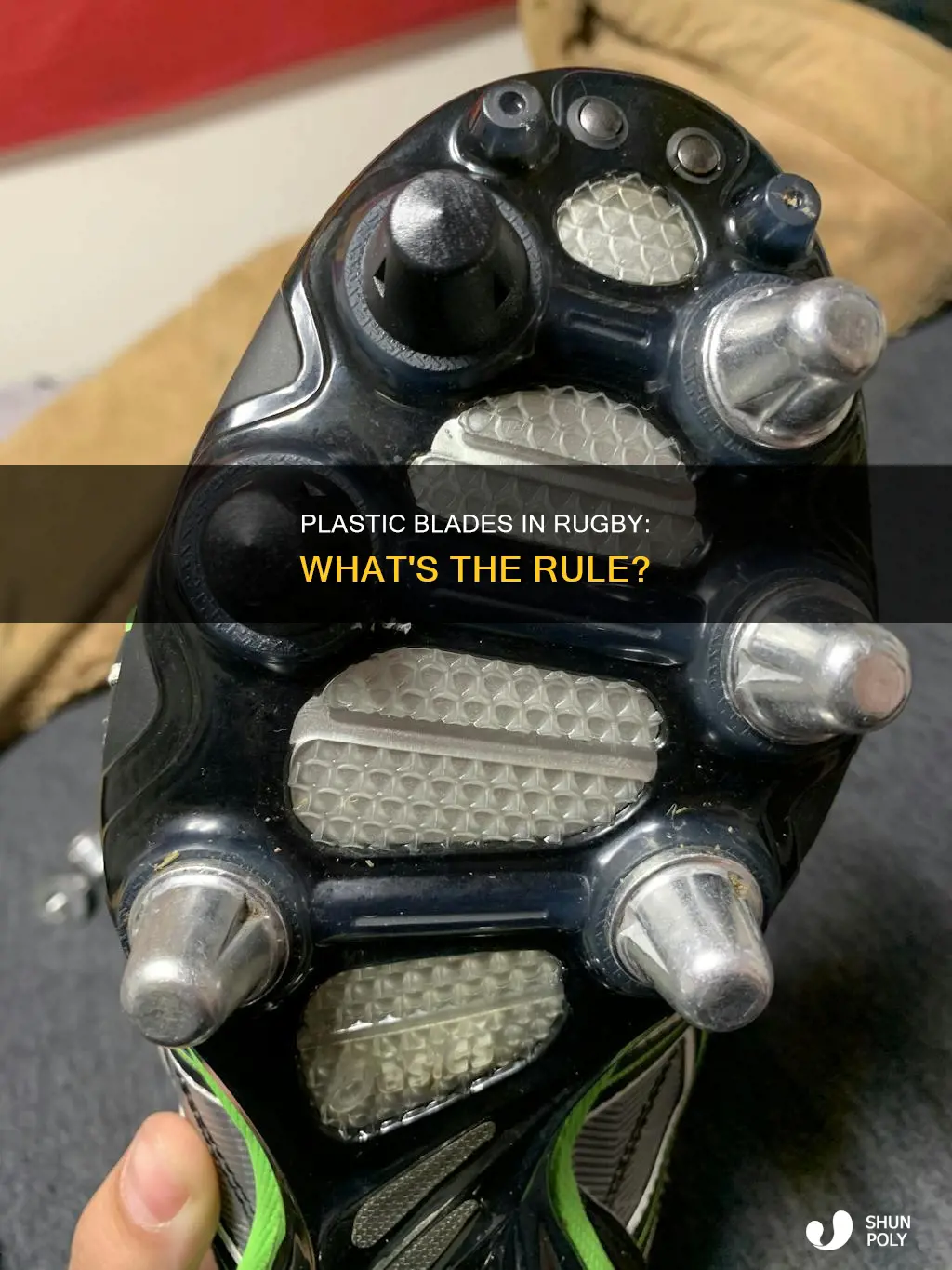 are you allowed plastic blades in rugby