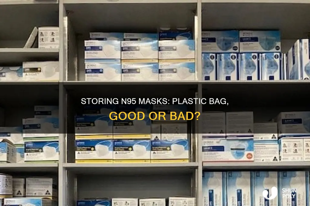 can i store n95 mask in plastic bag