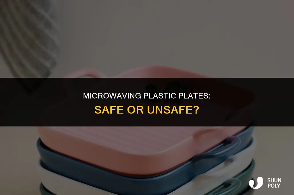 can plastic plates be microwaved