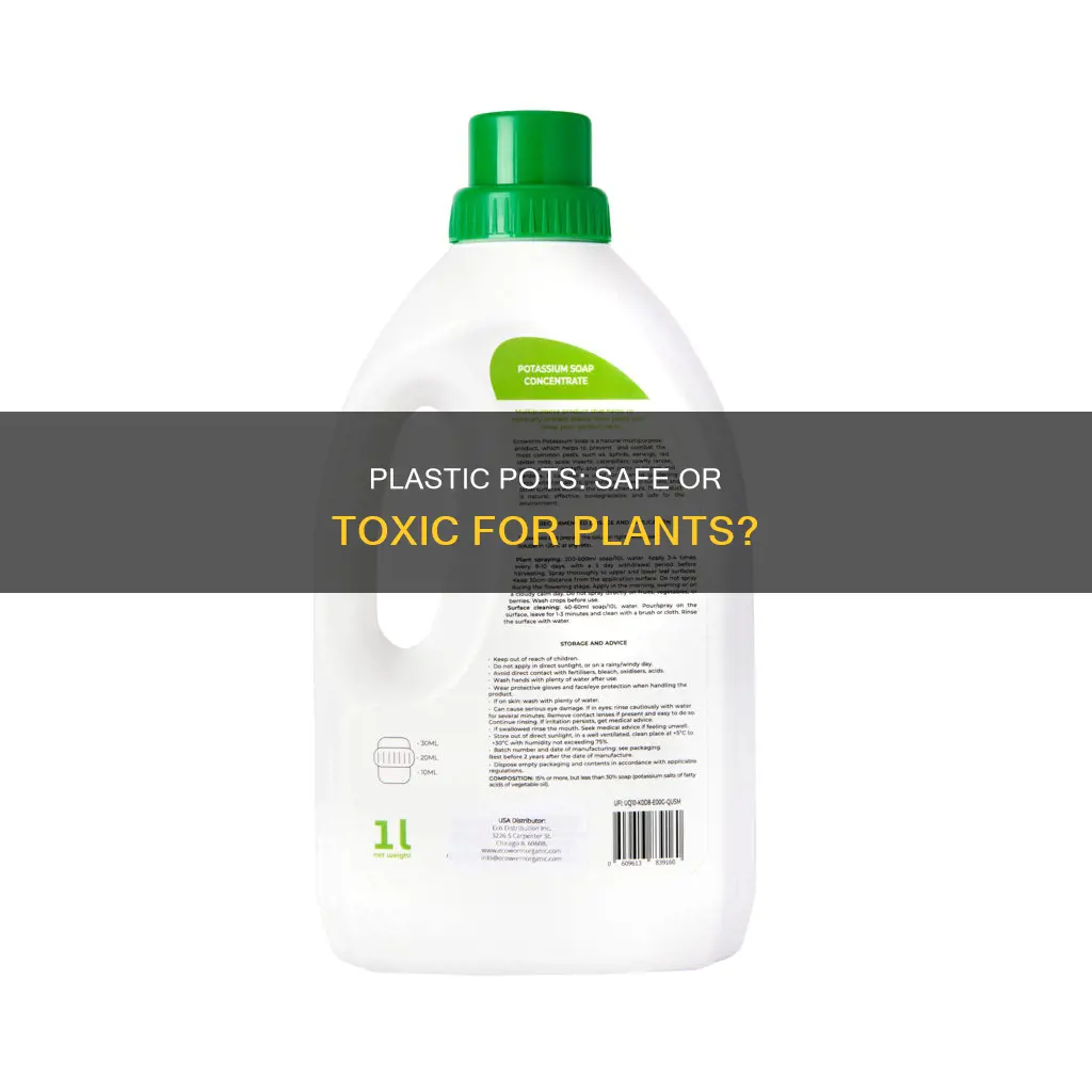 do plastic pots leach into soil