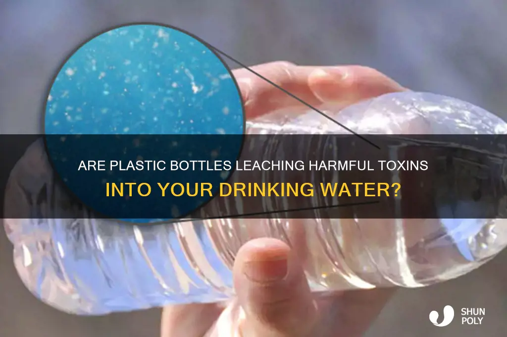 does plastic bottles put toxins in warer