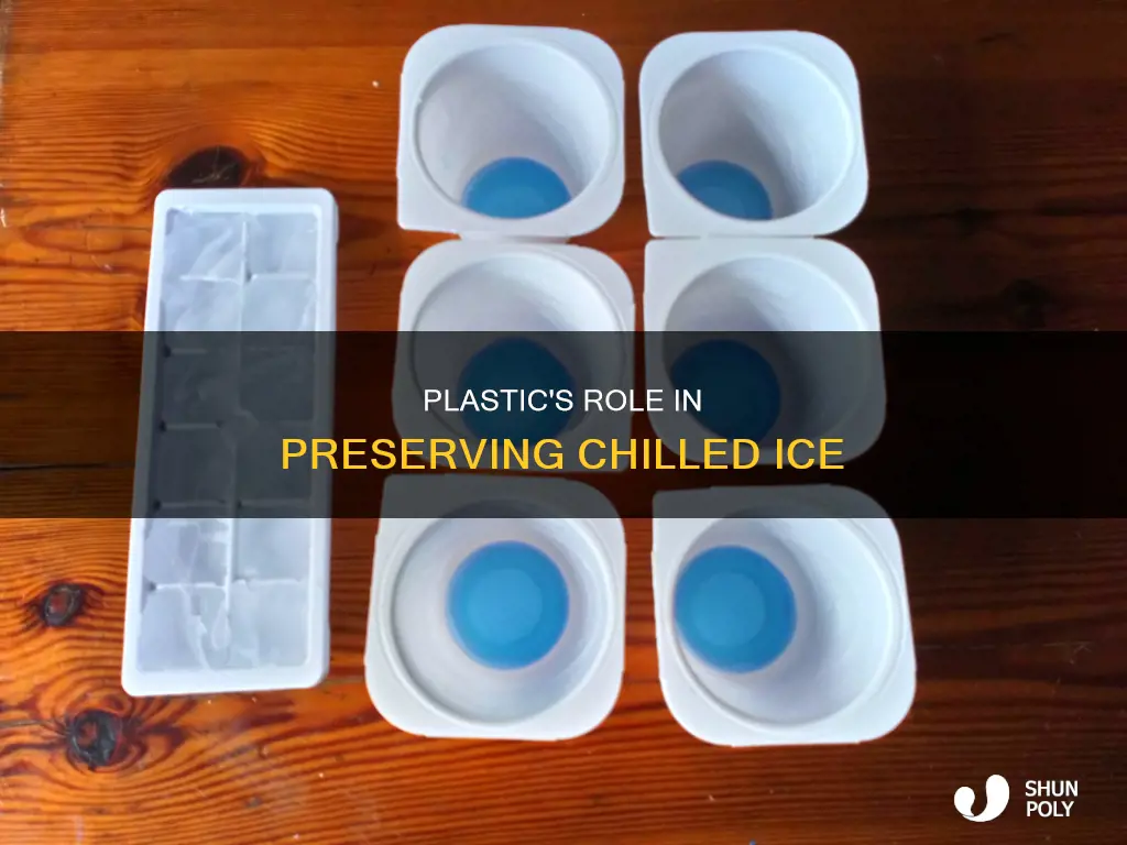how does plastic keep ice cold