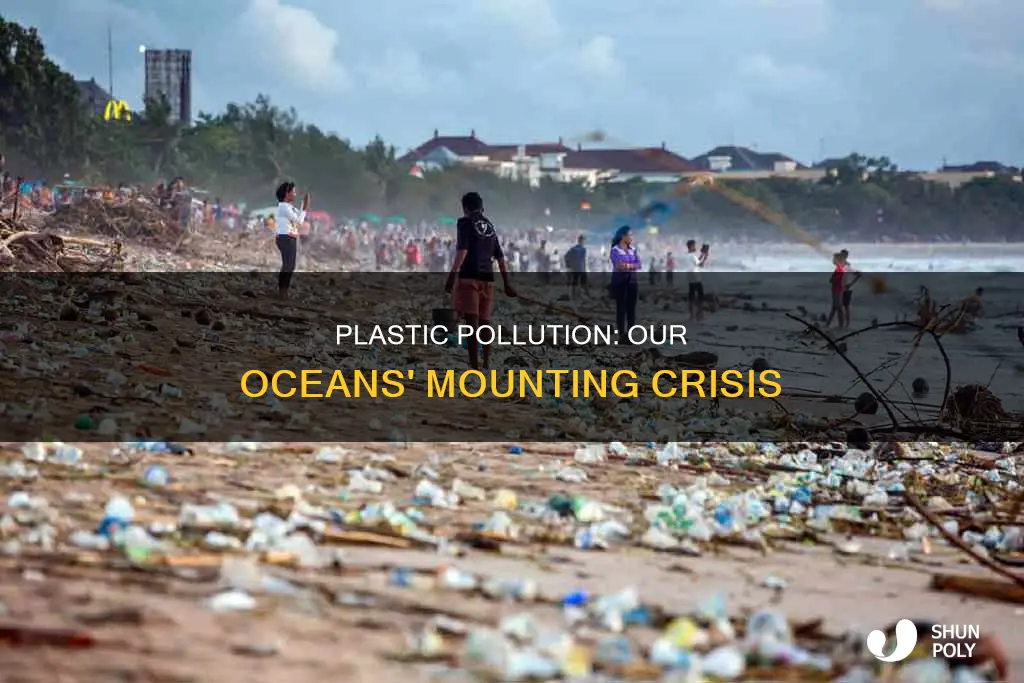 how many oceans have plastic mountains