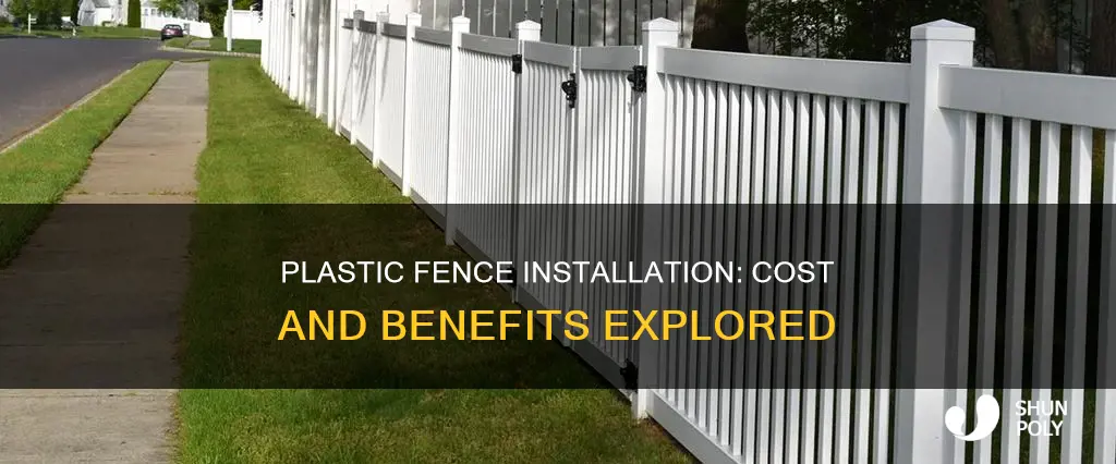 how much does plastic fence cost