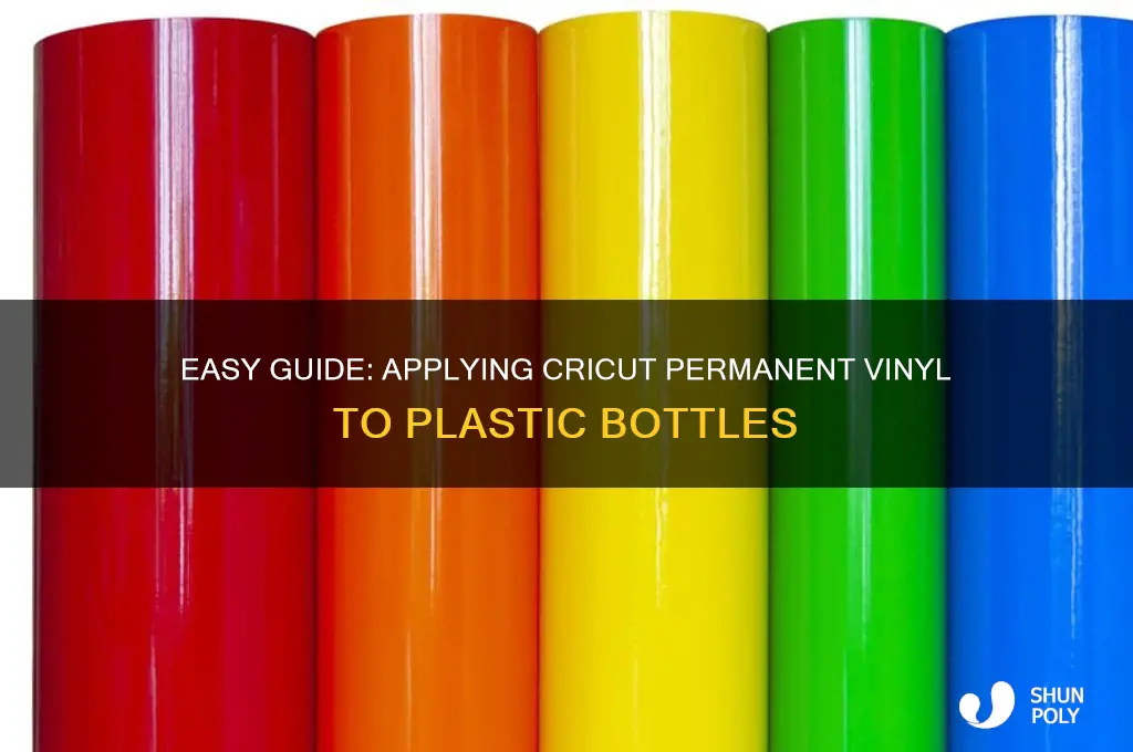 how to apply cricut permanent vinuyl to plastic bottle