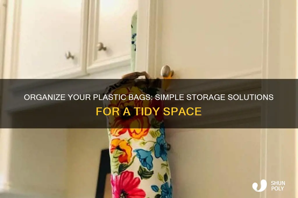 how to arrange plastic bags