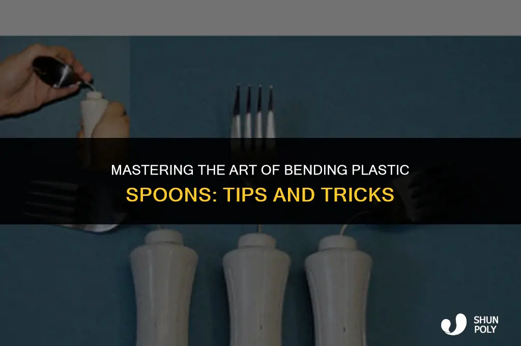 how to bend plastic spoon