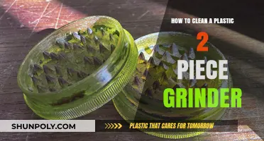 Efficiently Clean Your Plastic 2-Piece Grinder: Simple Steps and Tips