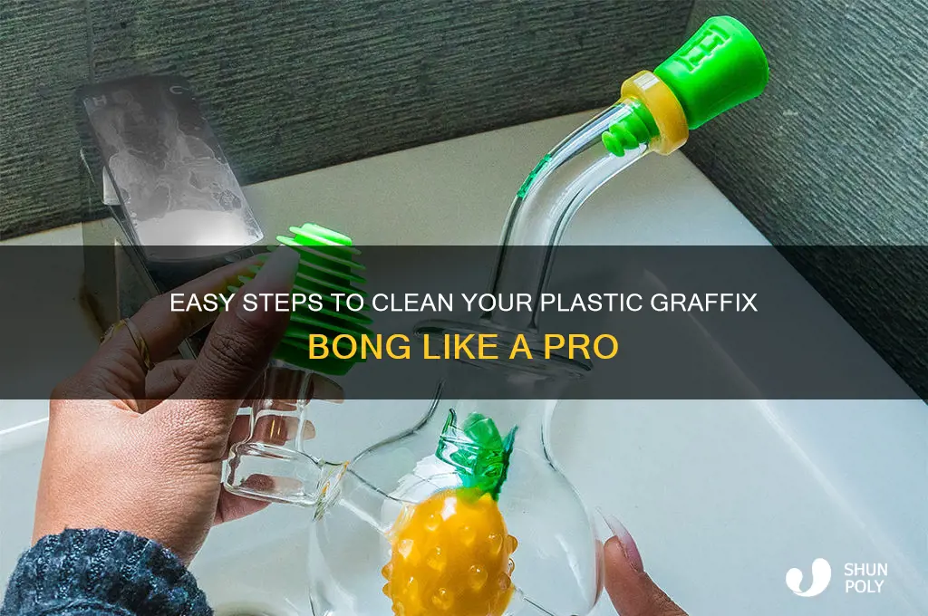 how to clean plastic graffix bong