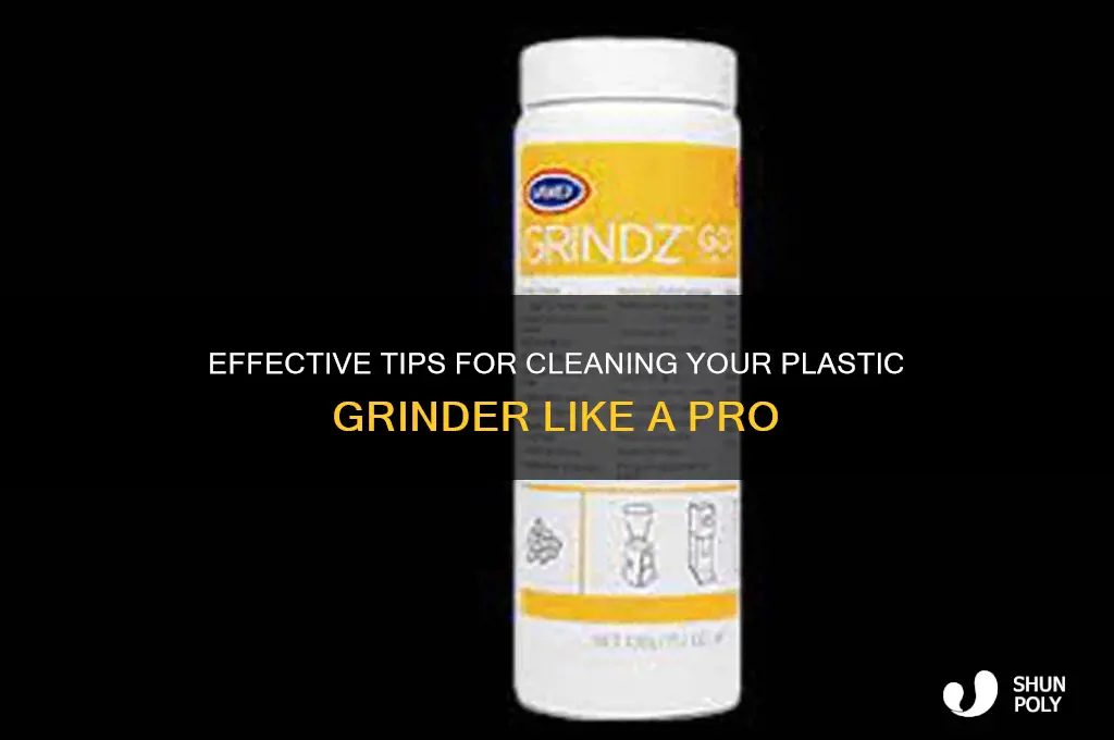 how to clean plastic grinder