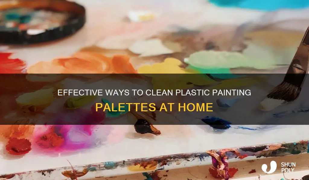 how to clean plastic painting pallets