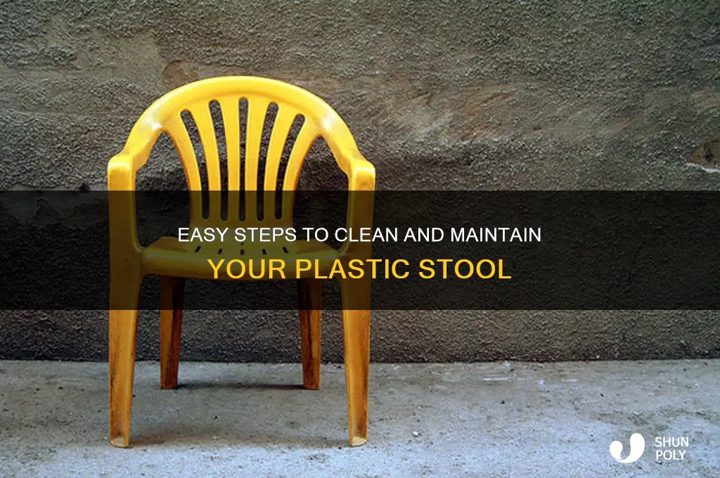 how to clean plastic stool