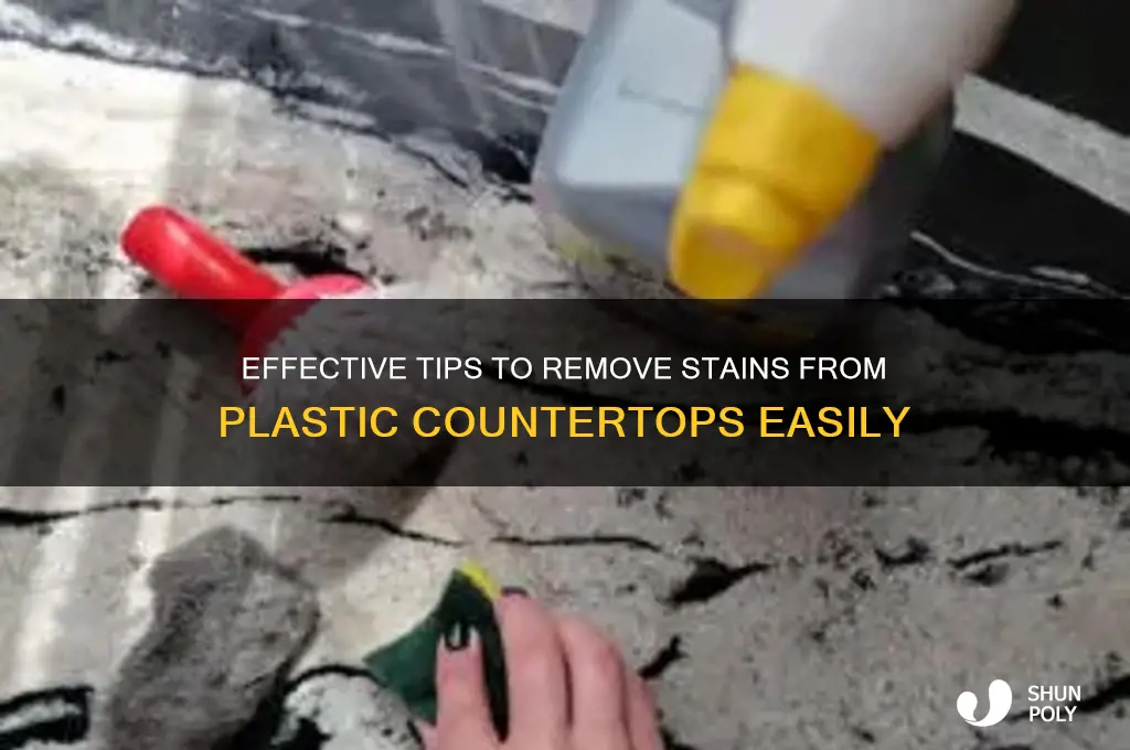 how to clean stain off plastic counyerytop
