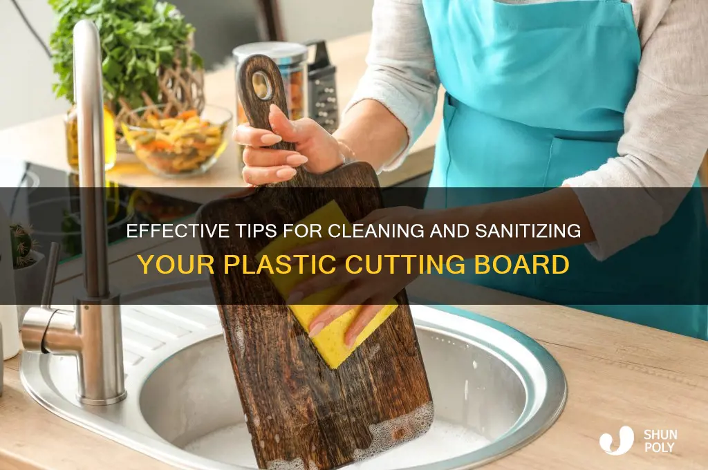 how to clean your plastic cutting board