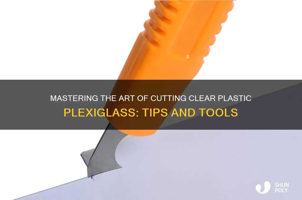 how to cut clear plastic plexi