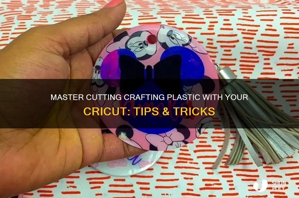 how to cut crafting plastic on a cricut