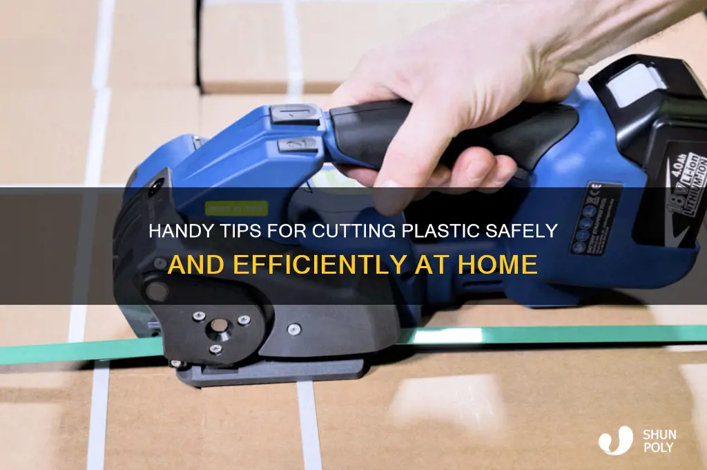 how to cut plastic by hand