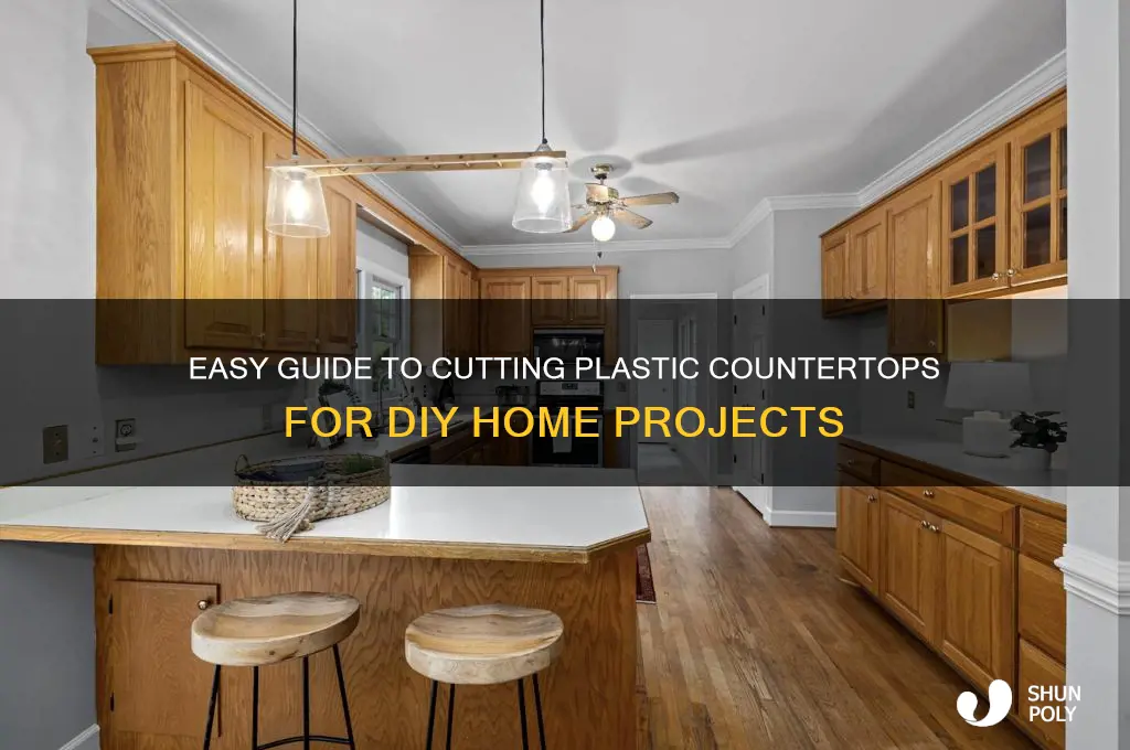 how to cut plastic countertops