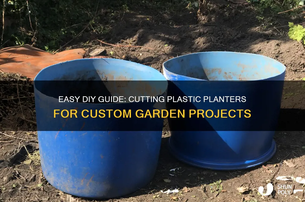 how to cut plastic planter