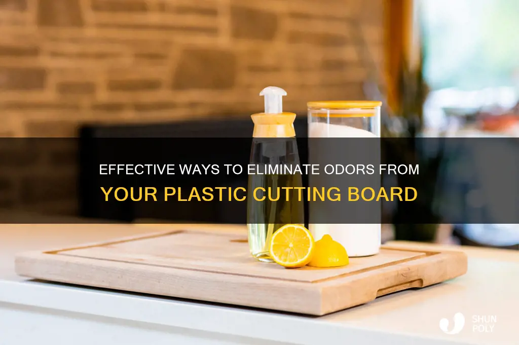 how to deodorize plastic cutting board