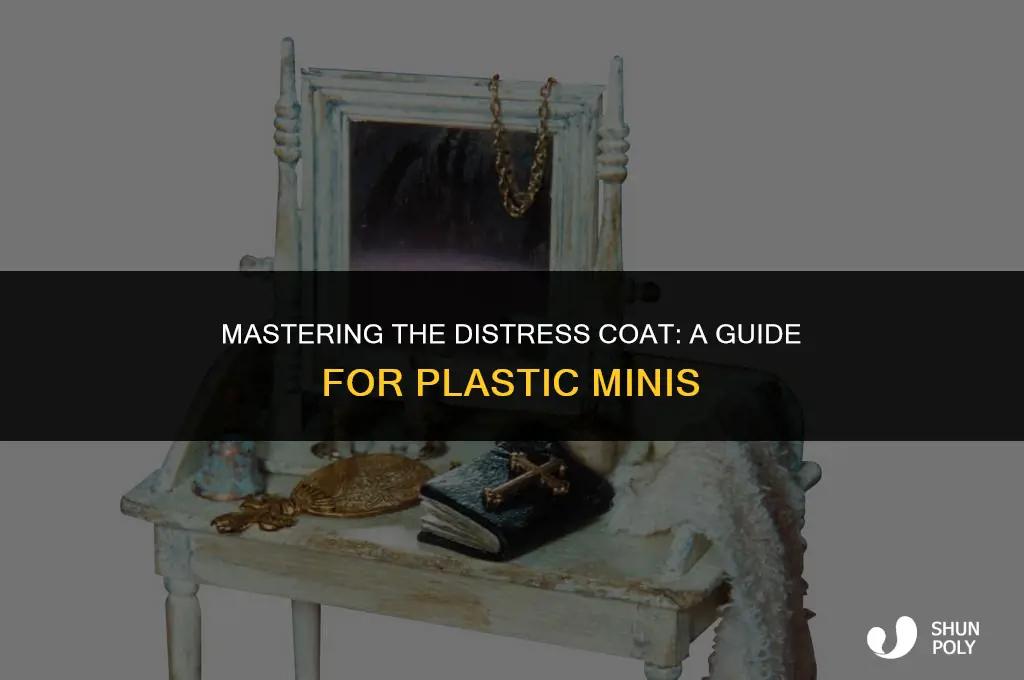 how to do a distress coat on plastic minis