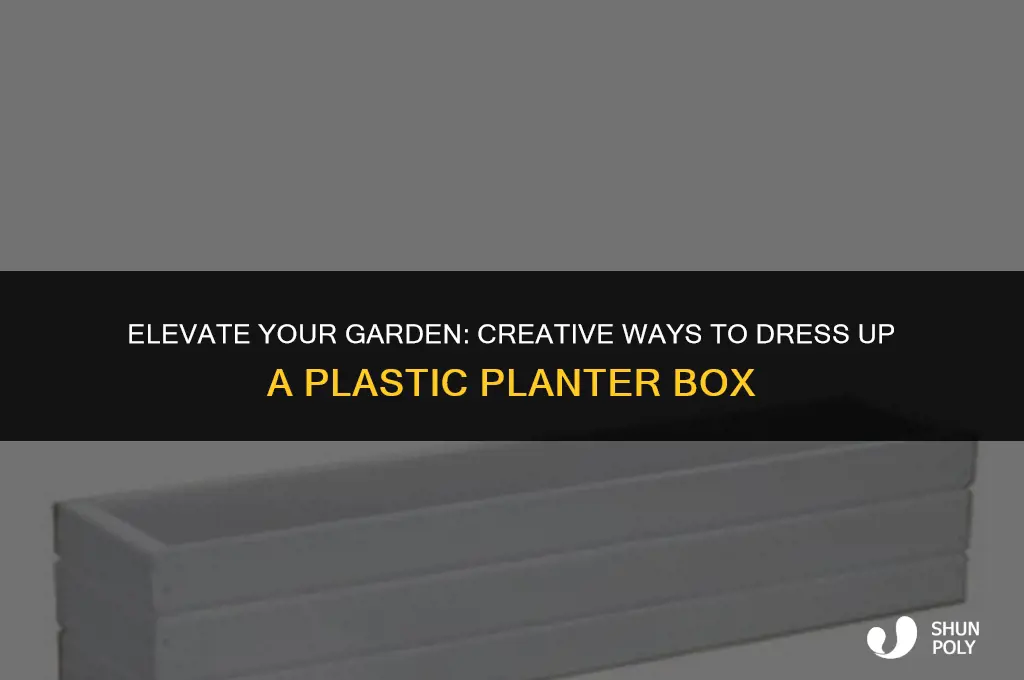 how to dress up a plastic planter box