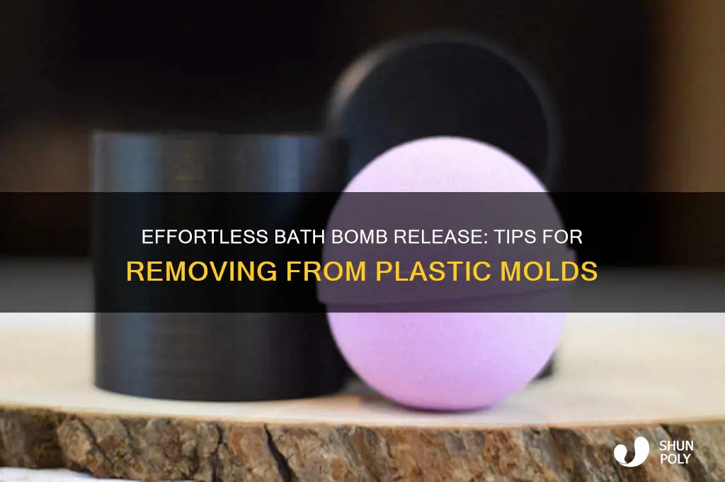 how to get bath bomb out of plastic mold