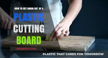 Effective Tips to Remove Onion Odor from Plastic Cutting Boards