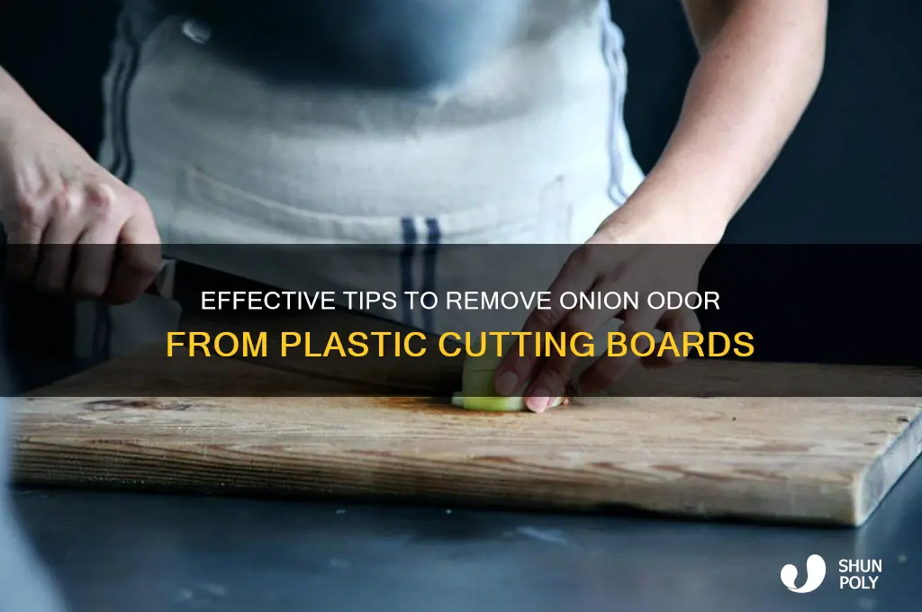how to get onion out of a plastic cutting board