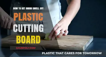 Remove Onion Odor: Effective Tips for Plastic Cutting Boards