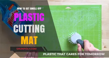 Effective Ways to Remove Odors from Your Plastic Cutting Mat