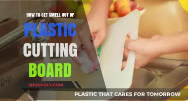 Effective Ways to Remove Odors from Plastic Cutting Boards