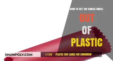 Effective Ways to Remove Garlic Odor from Plastic Containers