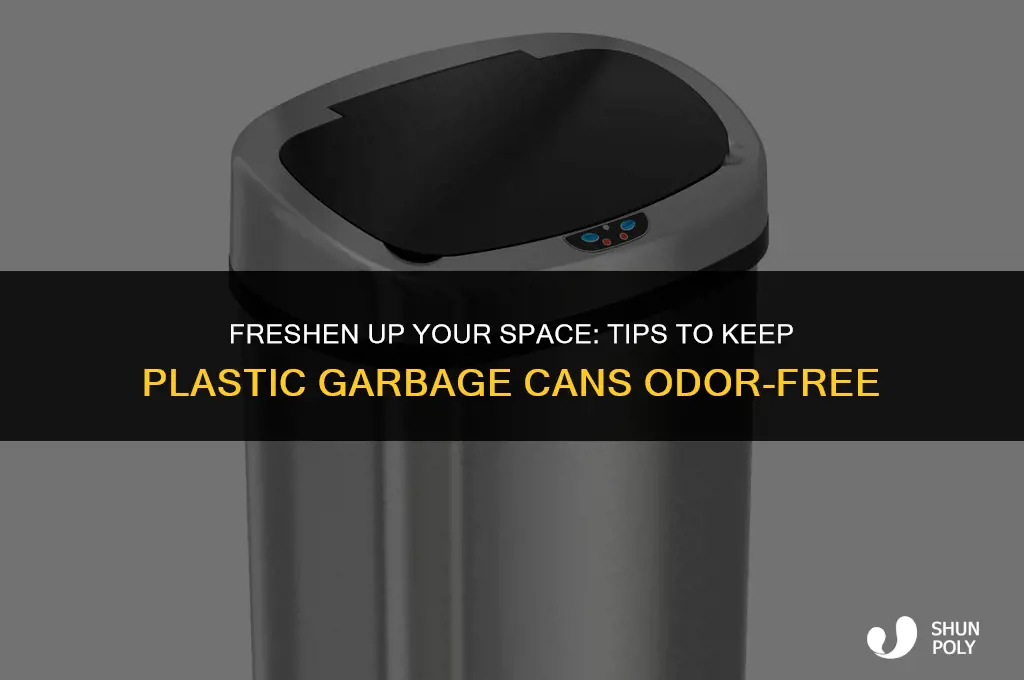 how to keep plastic garbage can from stinking