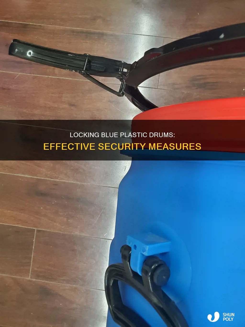 how to lock the blue plastics drums