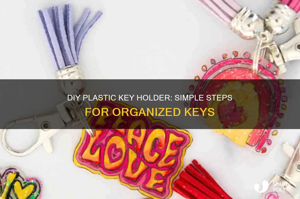 how to make a plastic key holder