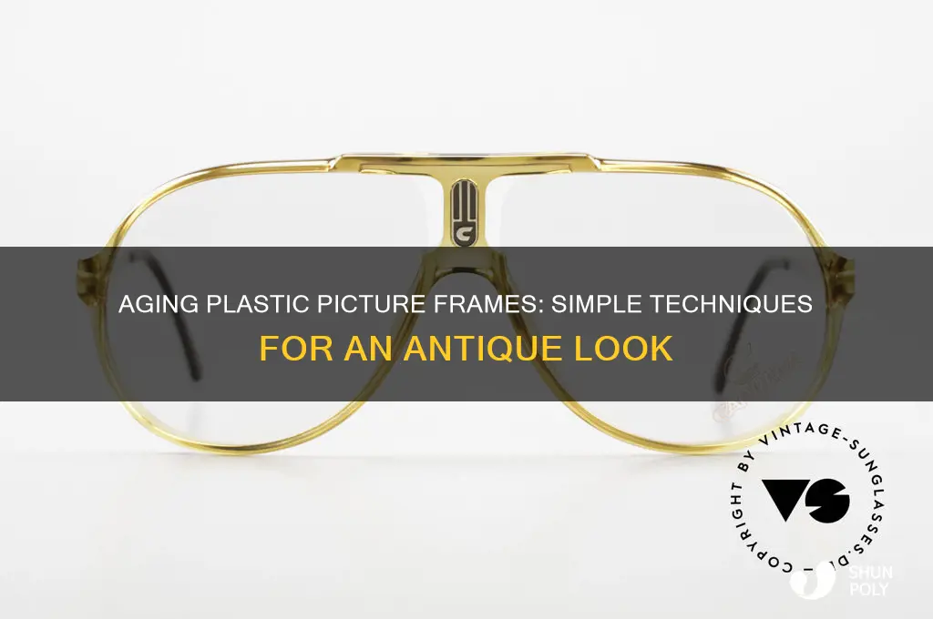 how to make a plastic picture frame look old