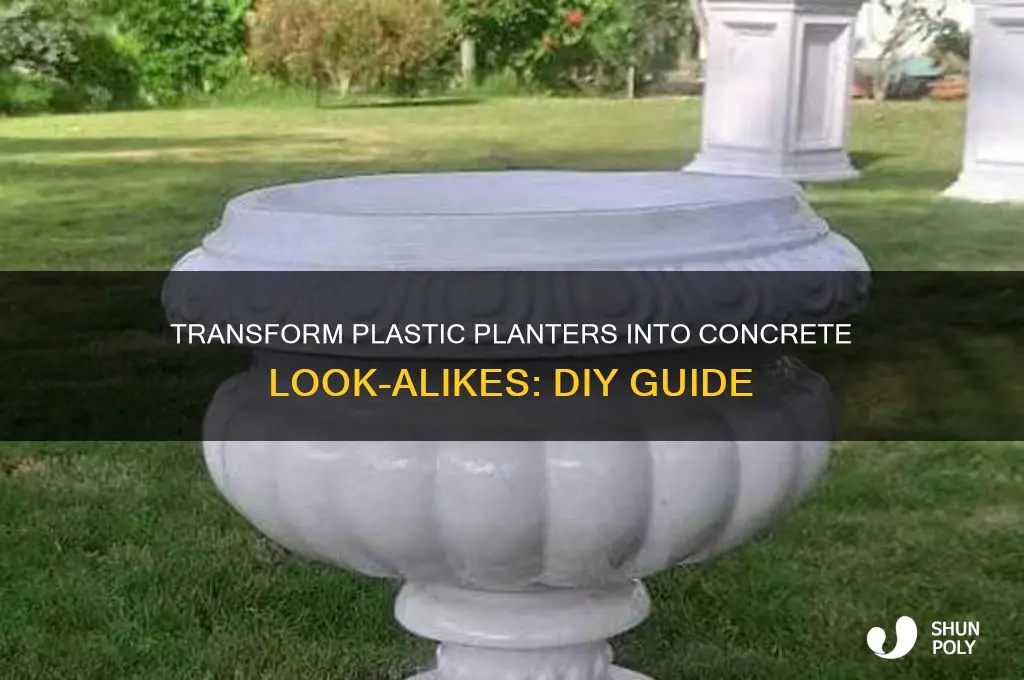 how to make a plastic planter look like concrete