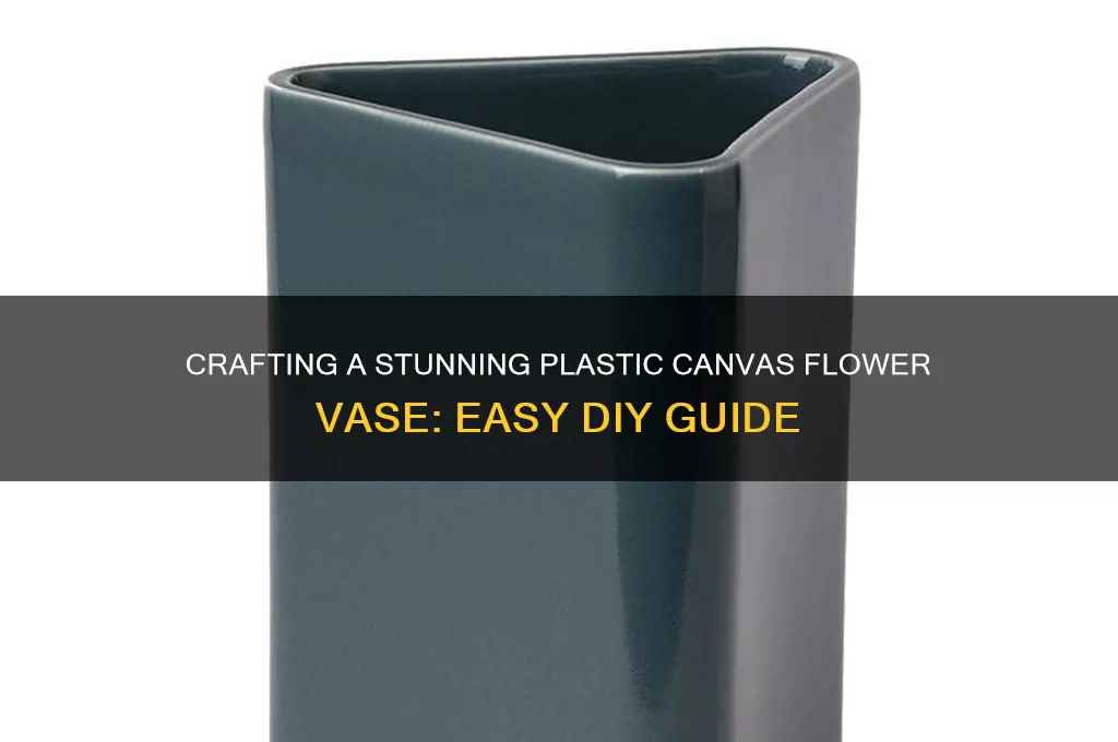 how to make flower vase with plastic canvas
