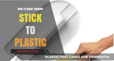 Easy Tips for Making Fondant Adhere to Plastic Surfaces