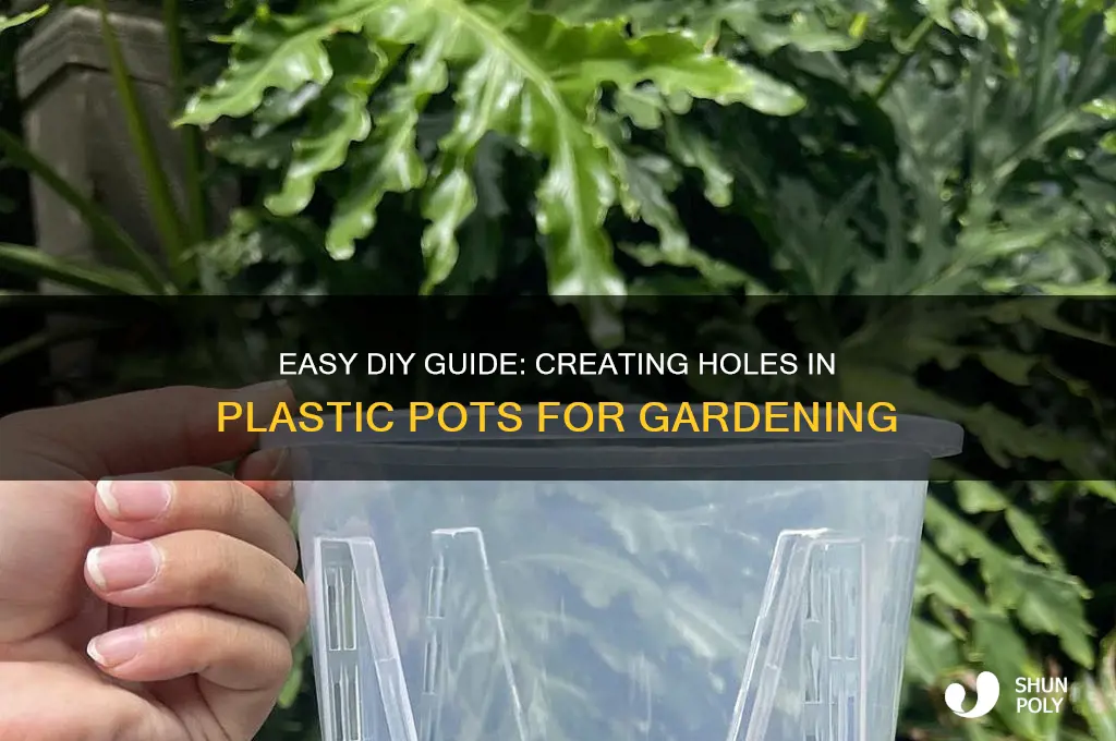 how to make hol on plastic poots