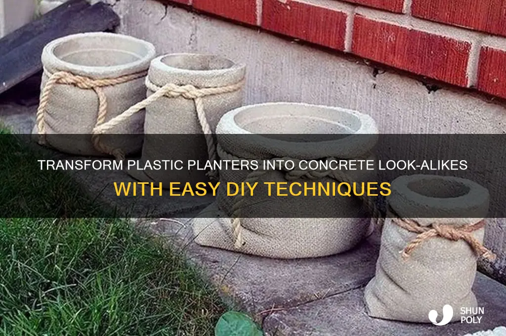 how to make plastic planters look like concrete