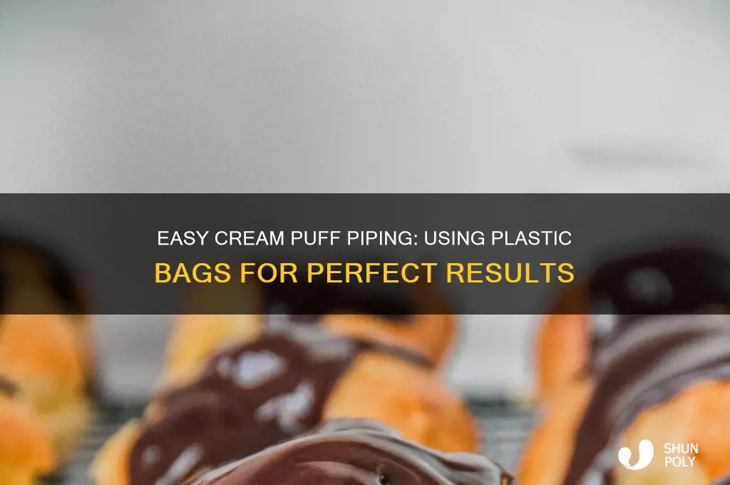 how to pipe a cream puss dough using plastic bags