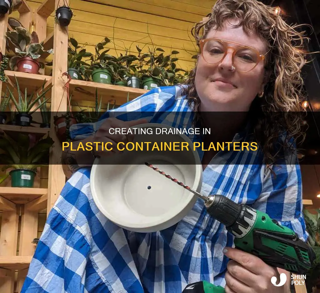 how to put drainage in plastic container planter