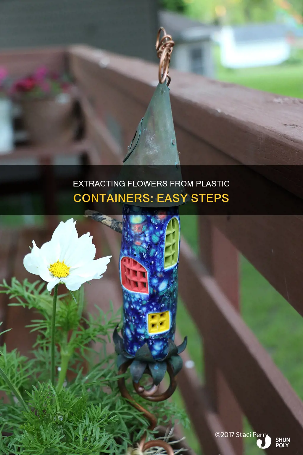 how to remove flowers from plastic containers