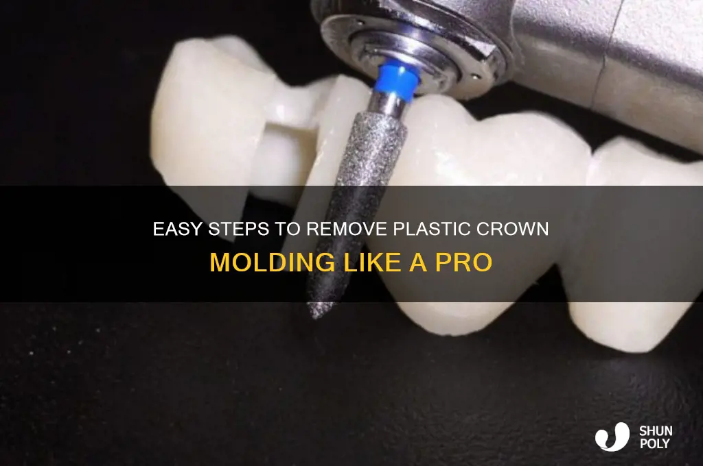how to remove plastic crown molding