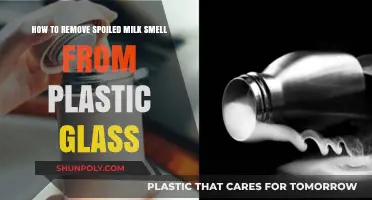Eliminate Sour Milk Odor: Clean Plastic Glasses Effectively