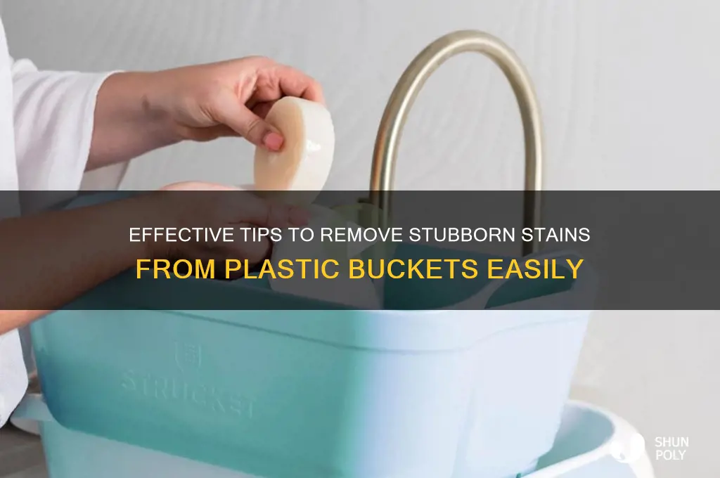 how to remove stain from plastic bucket