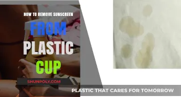 Easy Tips to Remove Sunscreen Stains from Plastic Cups